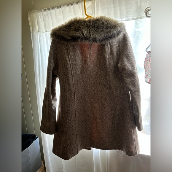 Abbmoor Tweed Coat - Picture 3 of 10